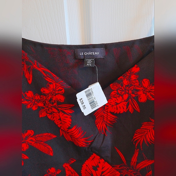 NEW Le Chateau tank top red/black floral - Picture 3 of 4